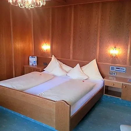 Garni Dietrich Hotel 2*