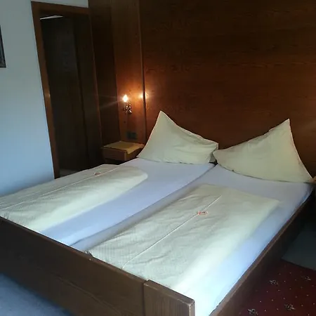 Garni Dietrich Seefeld w Tirolu