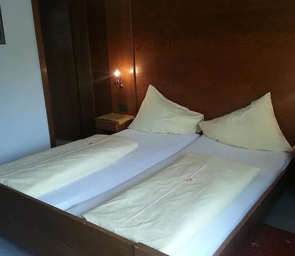 Garni Dietrich Ζέεφελντ